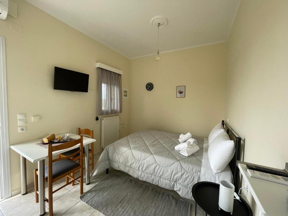 Flo'S Apartment Mesolóngion Dış mekan fotoğraf
